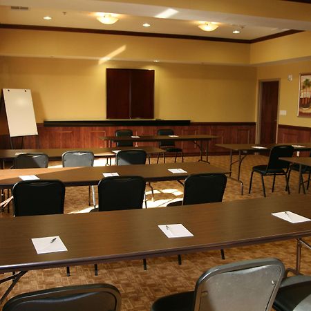 Hampton Inn & Suites ゲインズビル 設備 写真