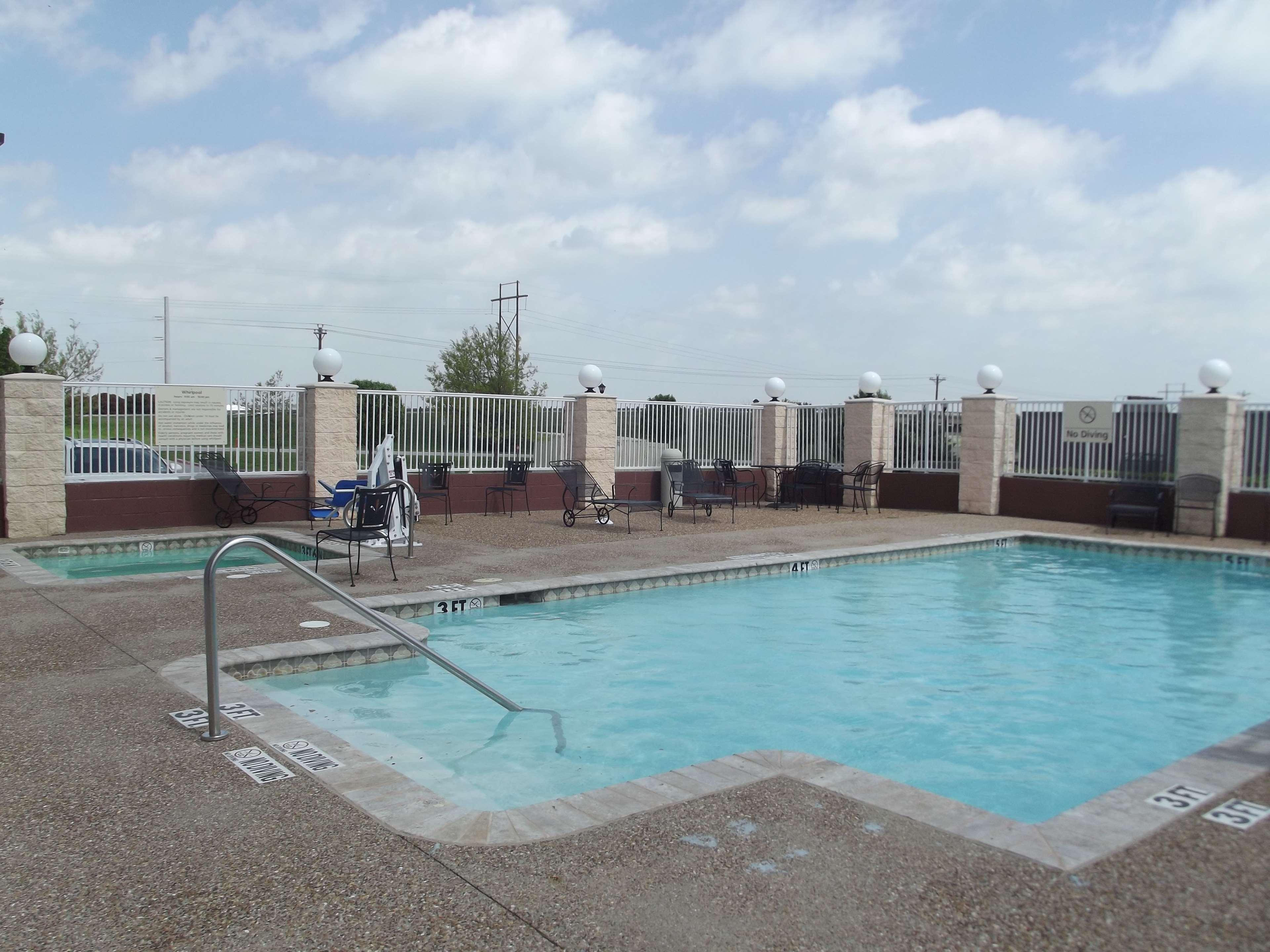 Hampton Inn & Suites ゲインズビル エクステリア 写真