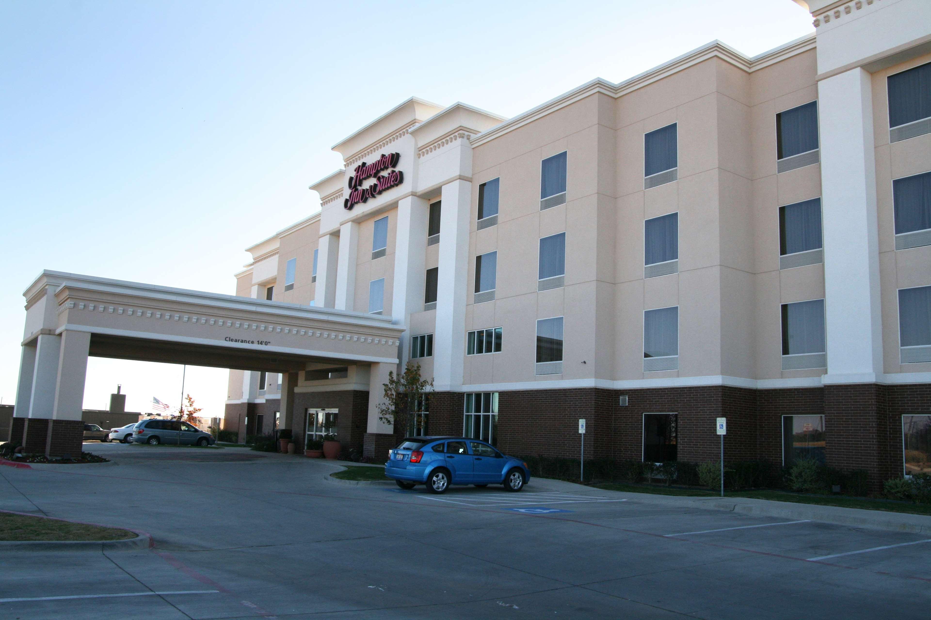 Hampton Inn & Suites ゲインズビル エクステリア 写真