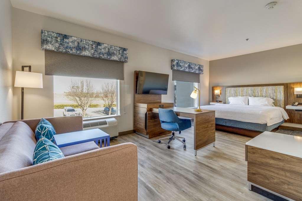 Hampton Inn & Suites ゲインズビル 部屋 写真